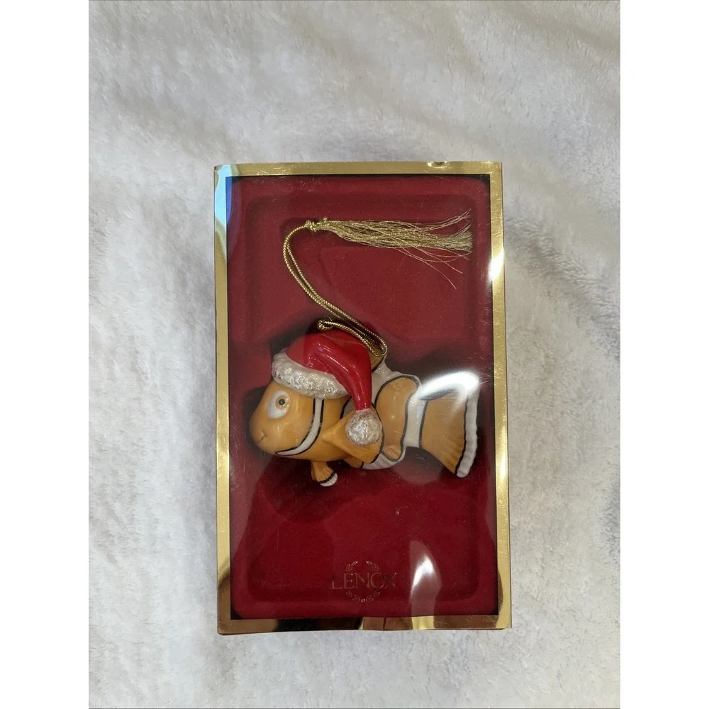Lenox Disney Showcase Collection Pixar Nemo Finds Christmas 2004!